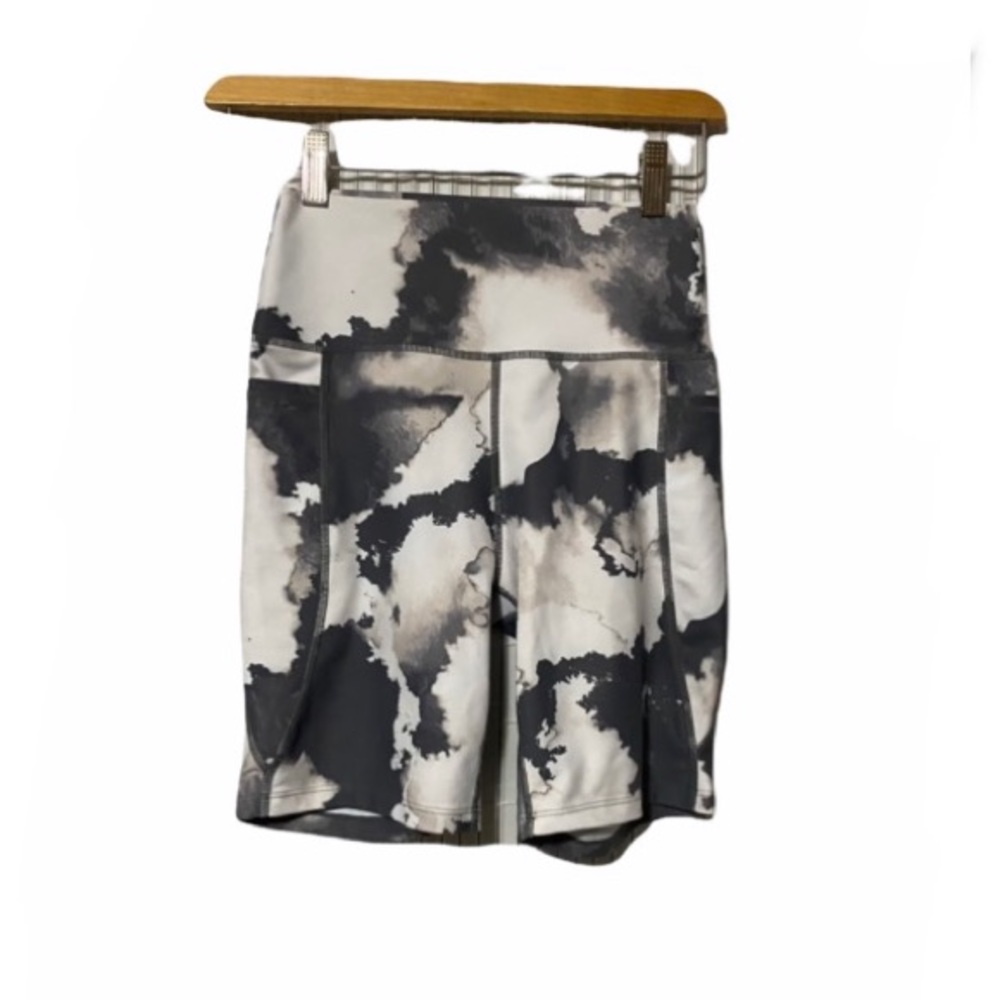 Sage Marble Print Biker Shorts